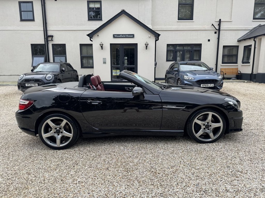 Used Mercedes-Benz SLK 2012 for sale - 76710929: Photo 5