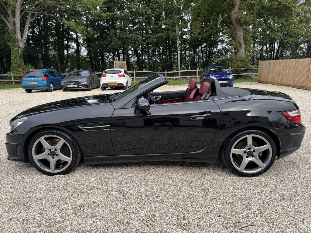 Used Mercedes-Benz SLK 2012 for sale - 76710929: Photo 6