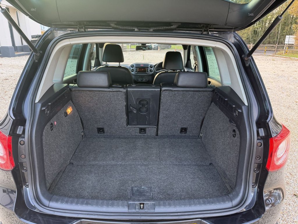 Used Volkswagen Tiguan 2008 for sale - 76698517: Photo 28