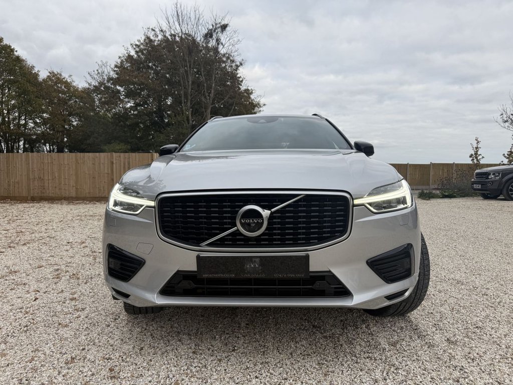 Used Volvo XC60 2020 for sale - 76820488: Photo 2