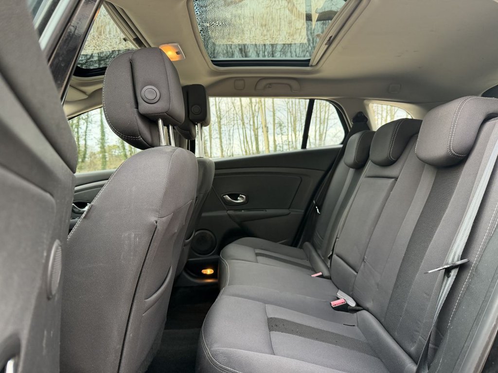 Used Renault Megane 2010 for sale - 77153559: Photo 18