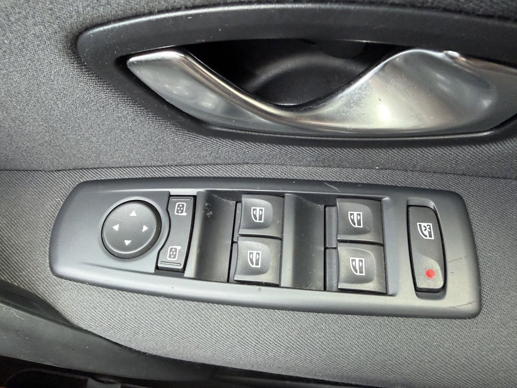 Used Renault Megane 2010 for sale - 77153559: Photo 21