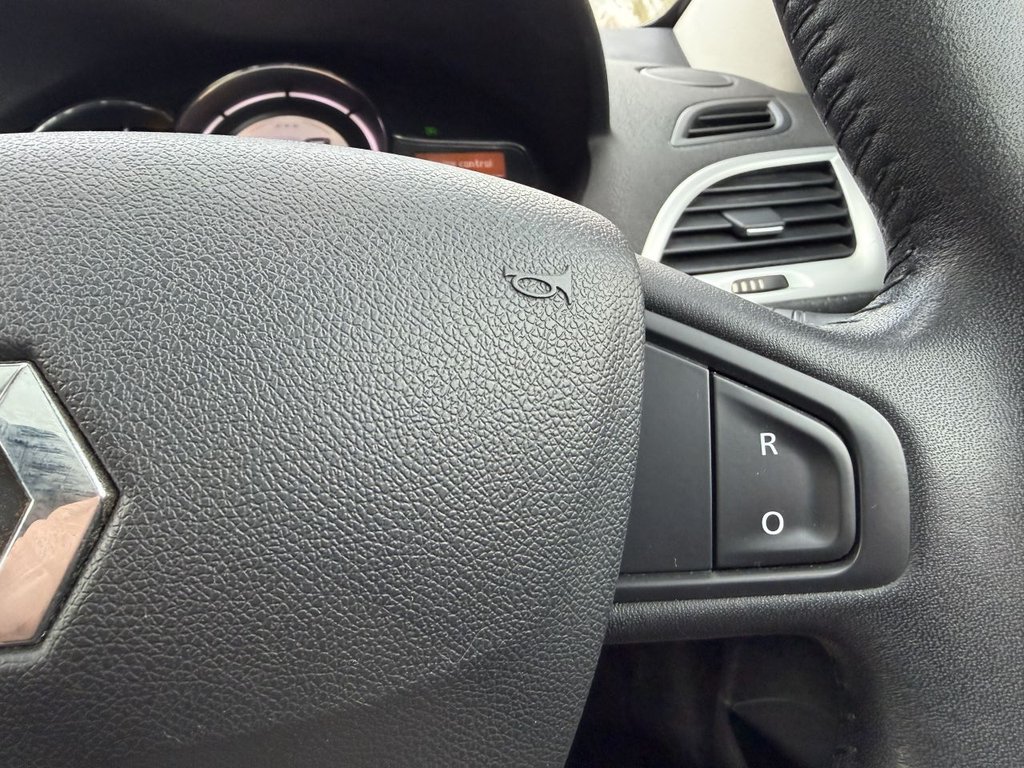 Used Renault Megane 2010 for sale - 77153559: Photo 23