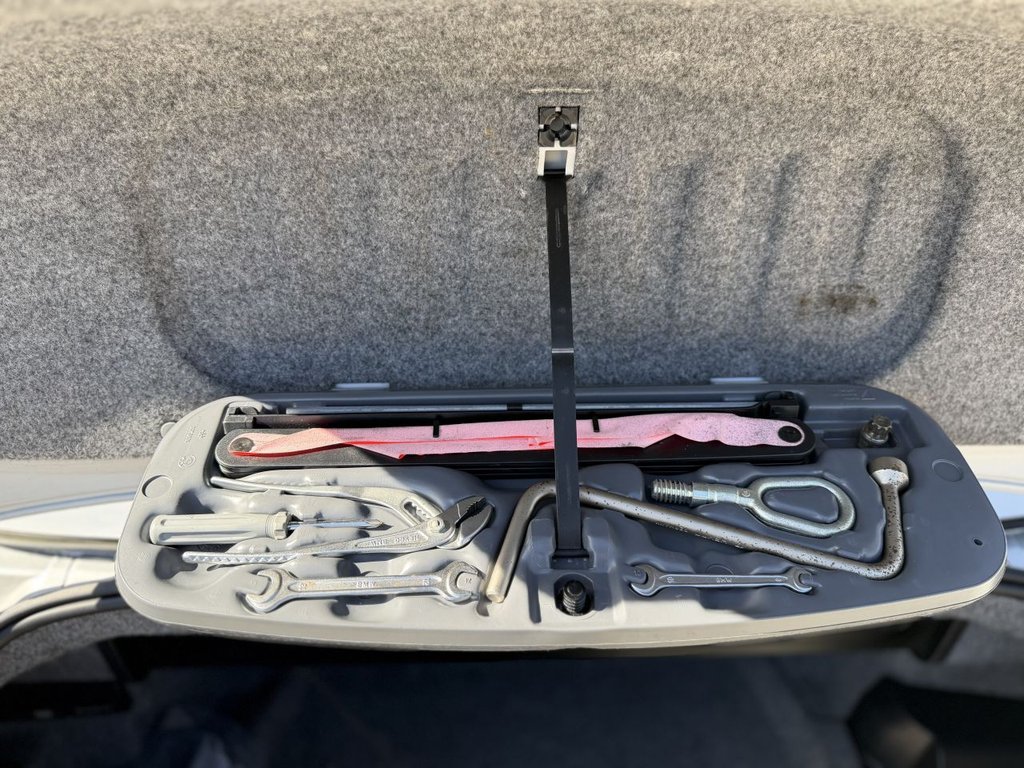 Used BMW 3 Series 2003 for sale - 77976268: Photo 11