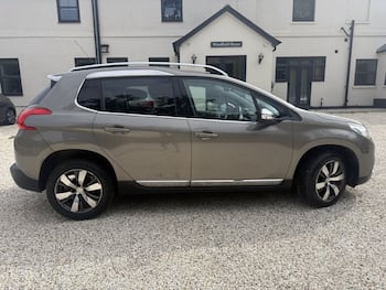 Used Peugeot 2008 2015 for sale - 79804996: Photo