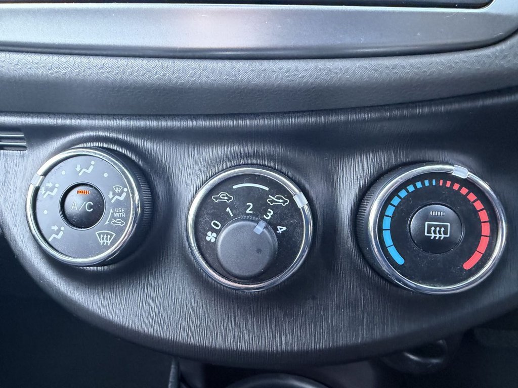 Used Toyota Yaris 2012 for sale - 76934743: Photo 31