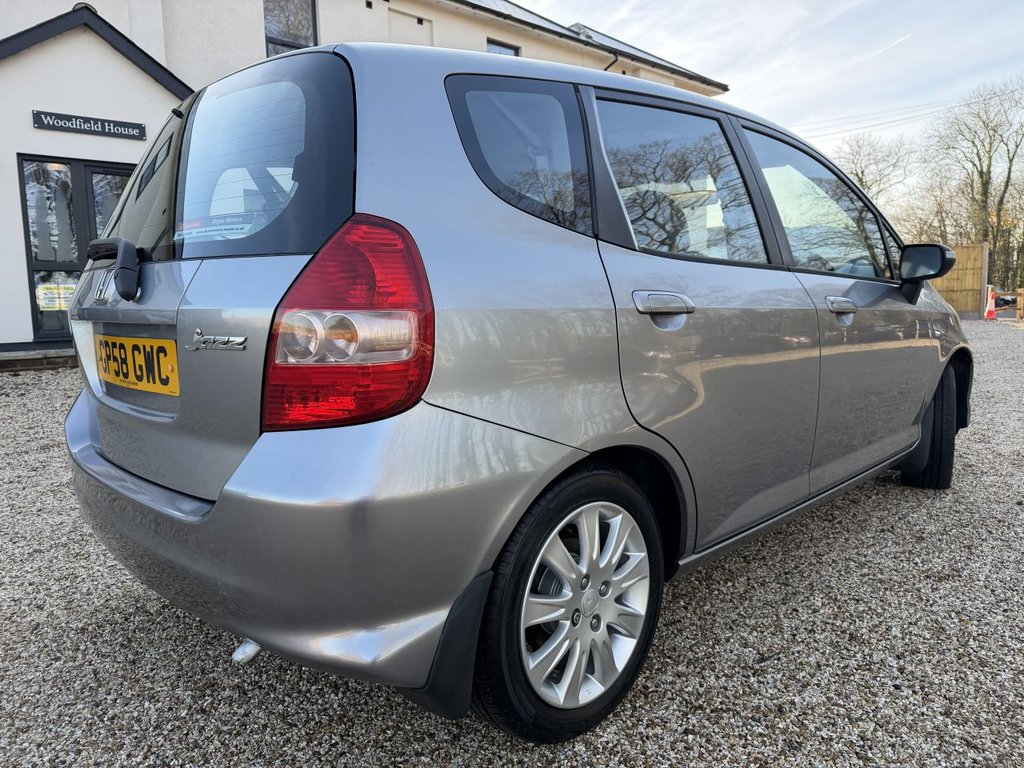 Used Honda Jazz 2016 for sale - 76934784: Photo 8