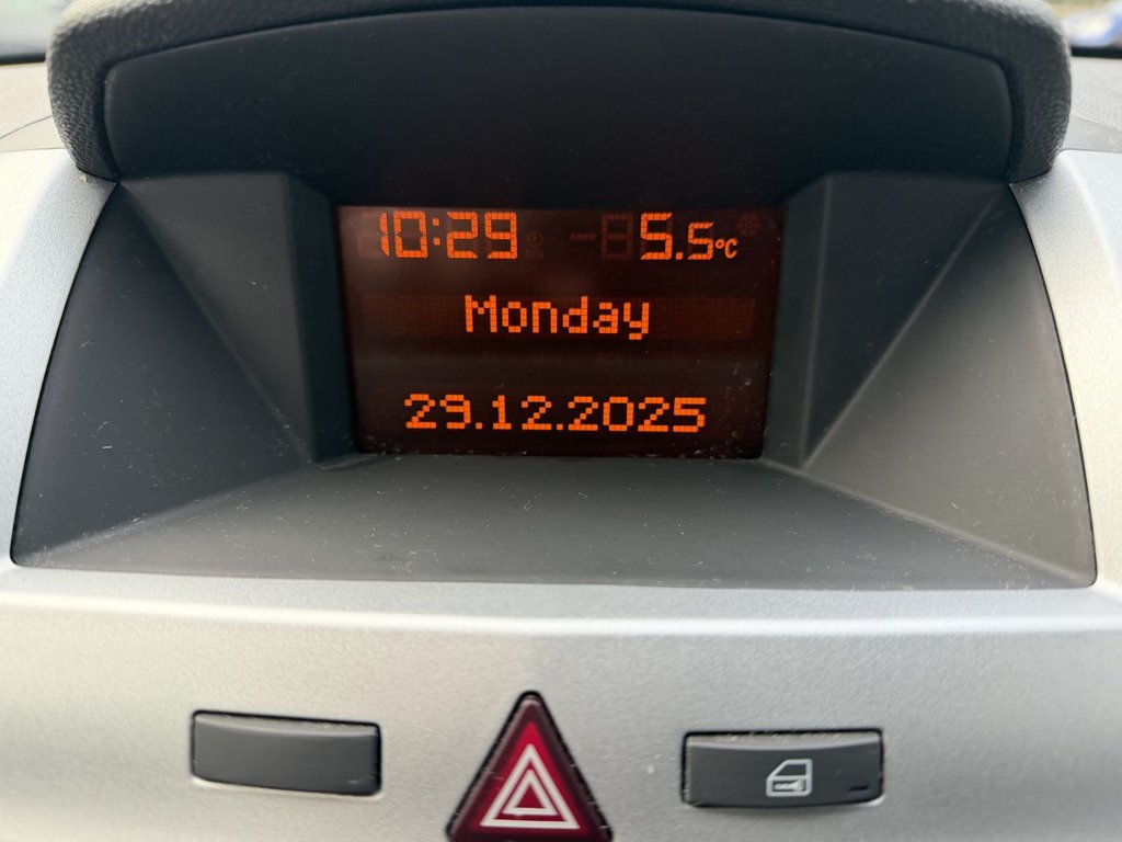 Used Vauxhall Zafira 2010 for sale - 77064958: Photo 9