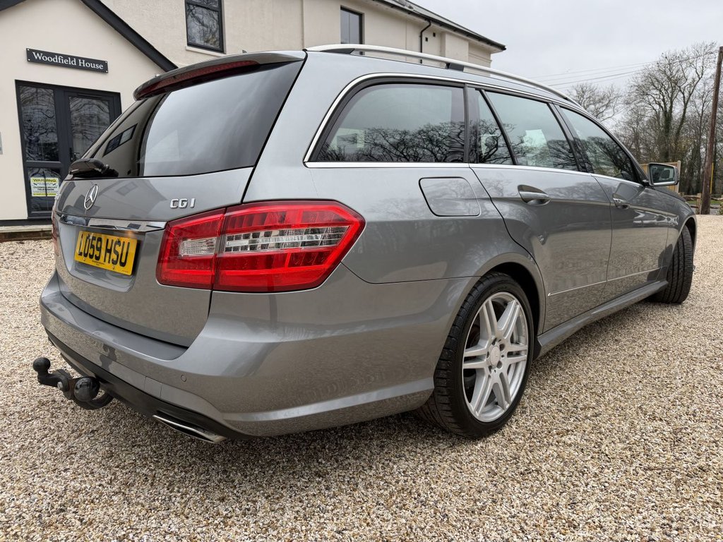 Used Mercedes-Benz E Class 2010 for sale - 76923362: Photo 11