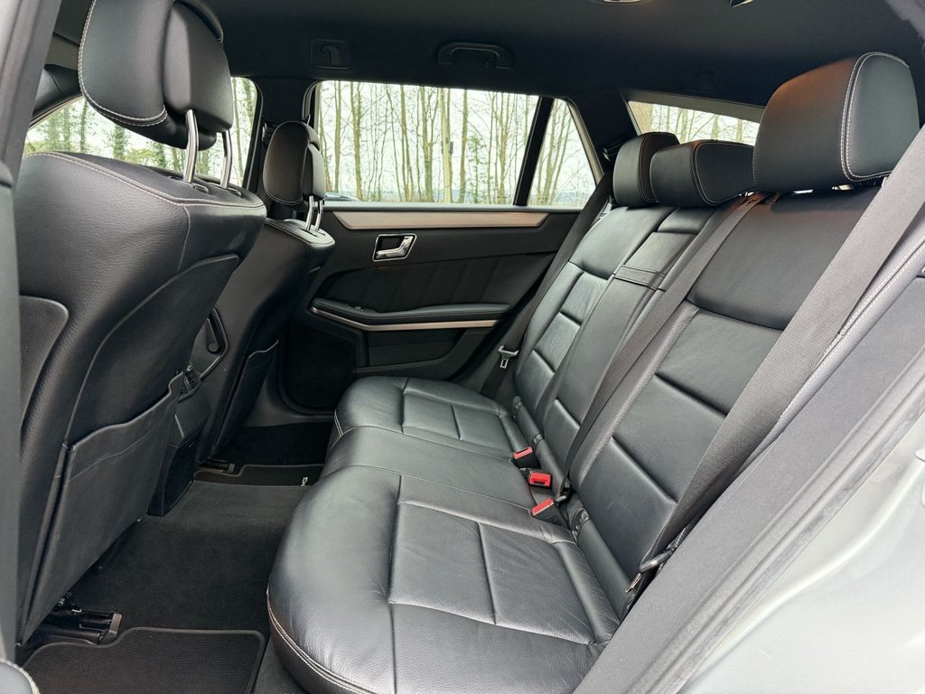 Used Mercedes-Benz E Class 2010 for sale - 76923362: Photo 17