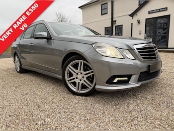 Used Mercedes-Benz E Class 2010 for sale - 76923362: Photo