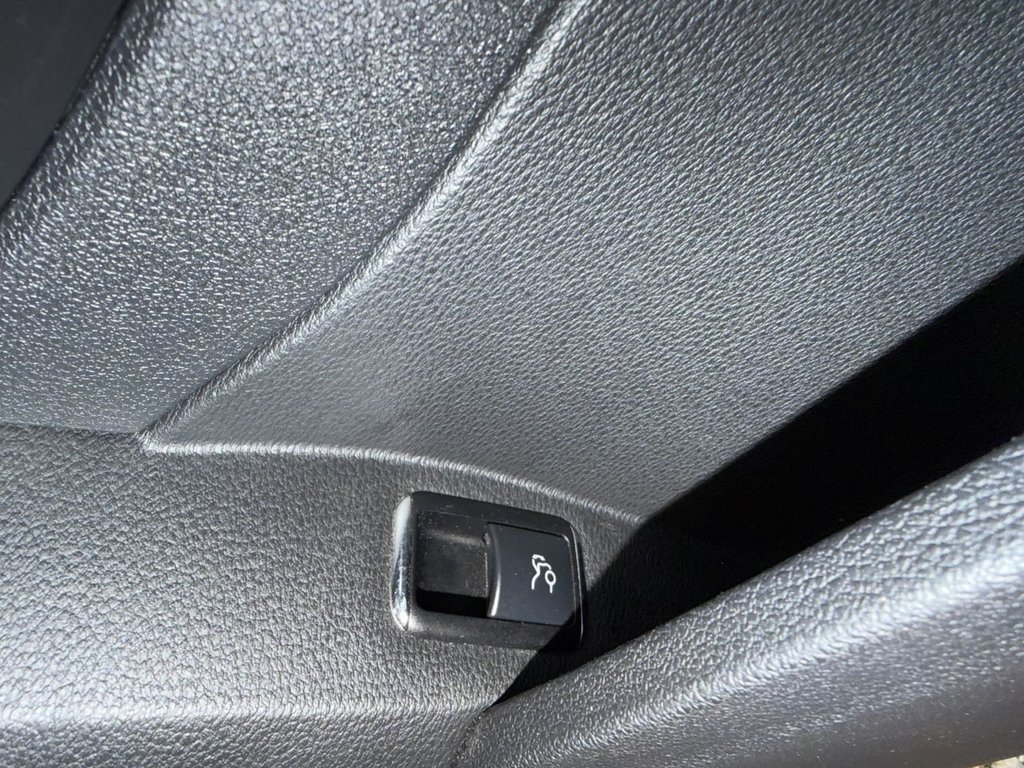 Used Mercedes-Benz E Class 2010 for sale - 76923362: Photo 33