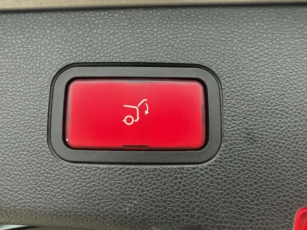 Used Mercedes-Benz E Class 2010 for sale - 76923362: Photo 34