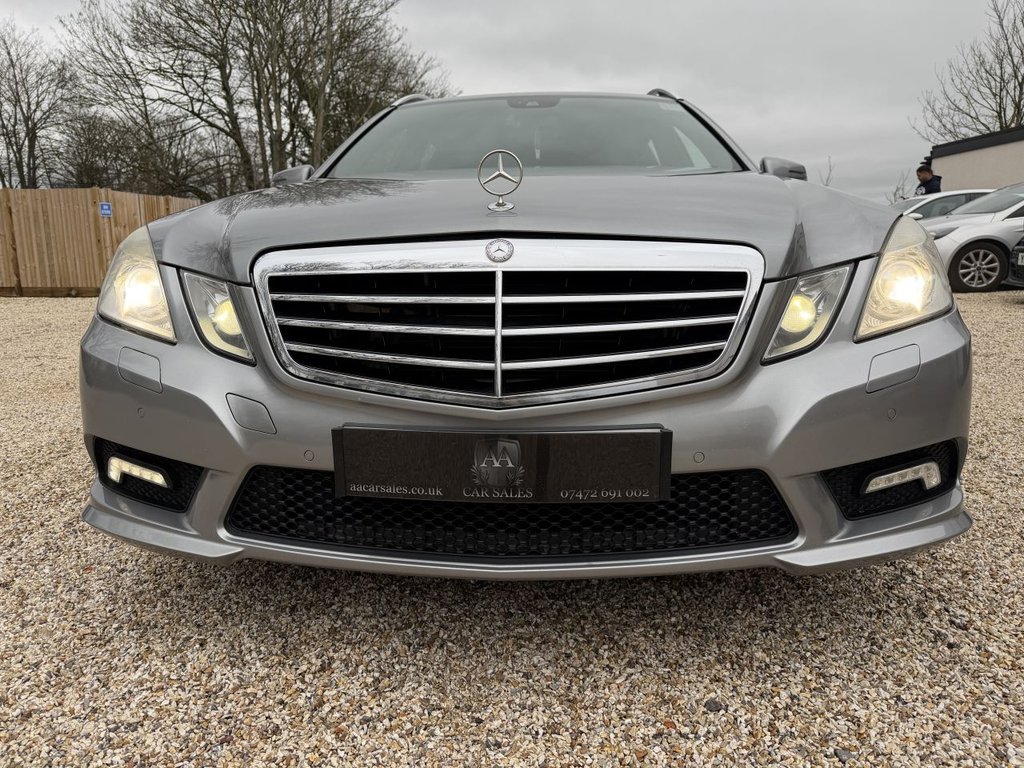 Used Mercedes-Benz E Class 2010 for sale - 76923362: Photo 4