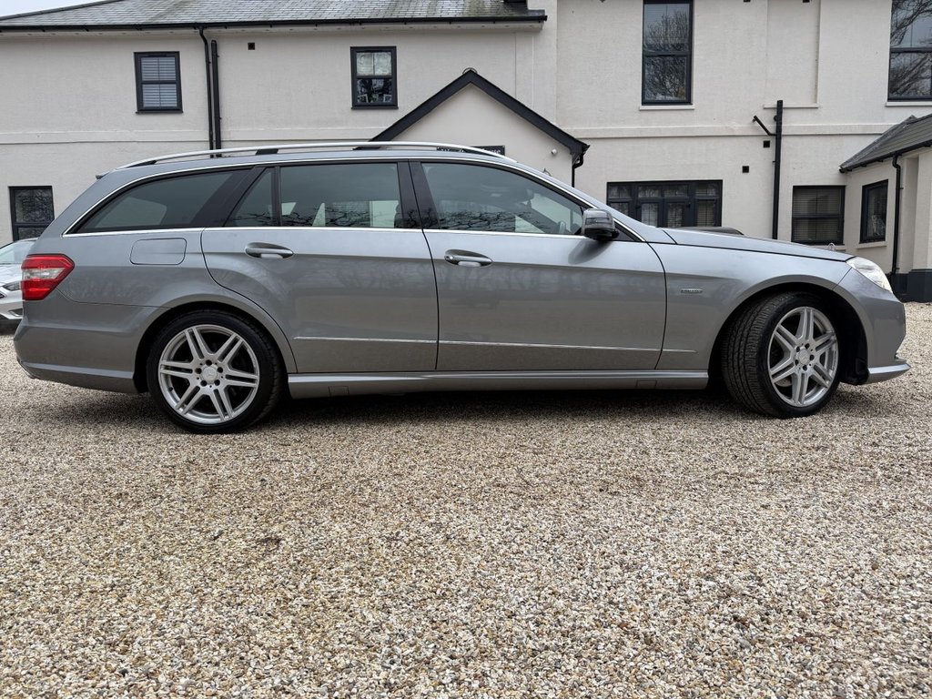 Used Mercedes-Benz E Class 2010 for sale - 76923362: Photo 6