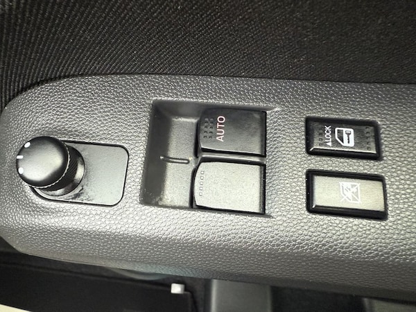 Used Suzuki Splash 2014 for sale - 76322992: Photo 18