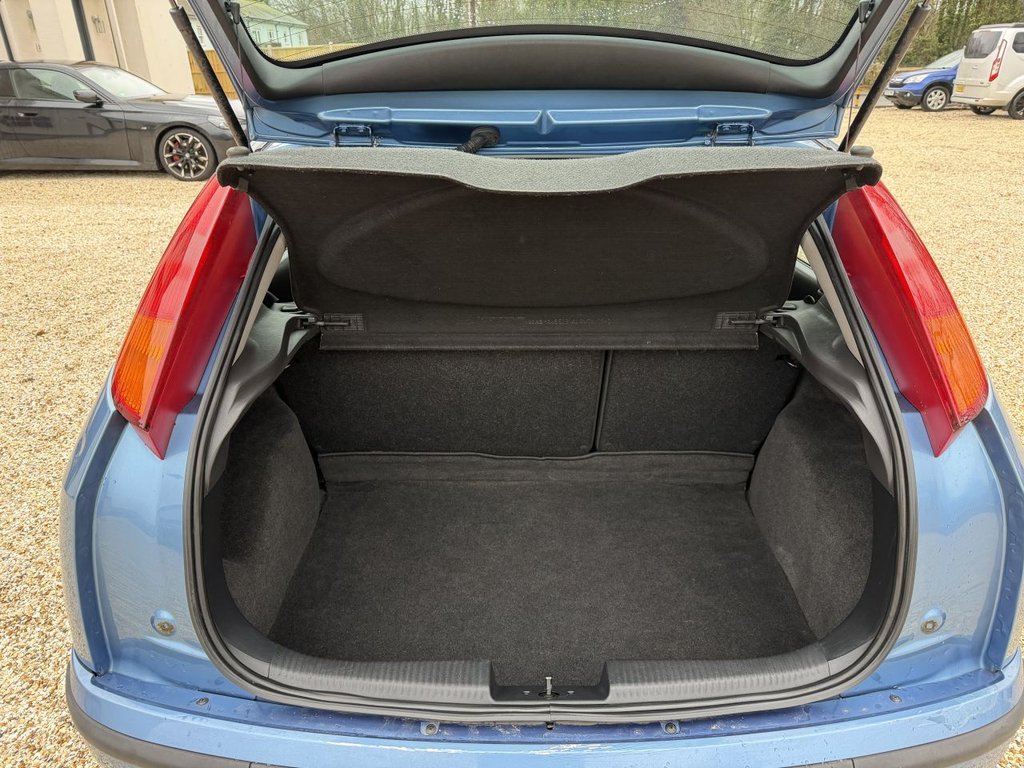 Used Ford Focus 2003 for sale - 77608694: Photo 16