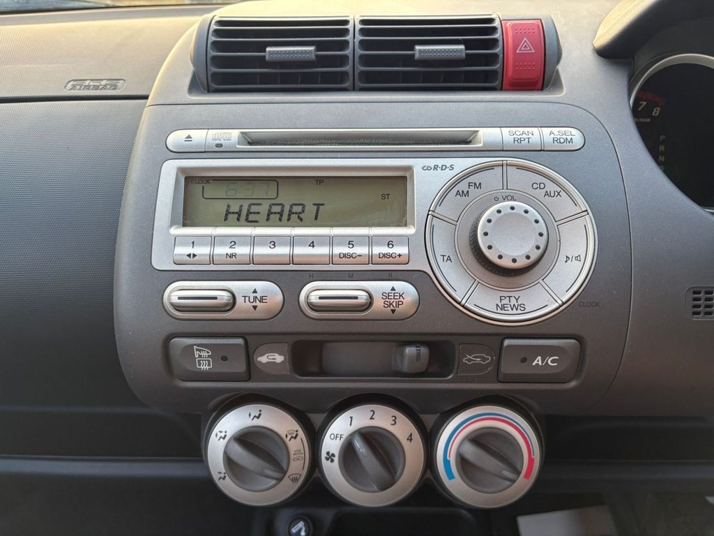 Used Honda Jazz 2008 for sale - 76430416: Photo 15