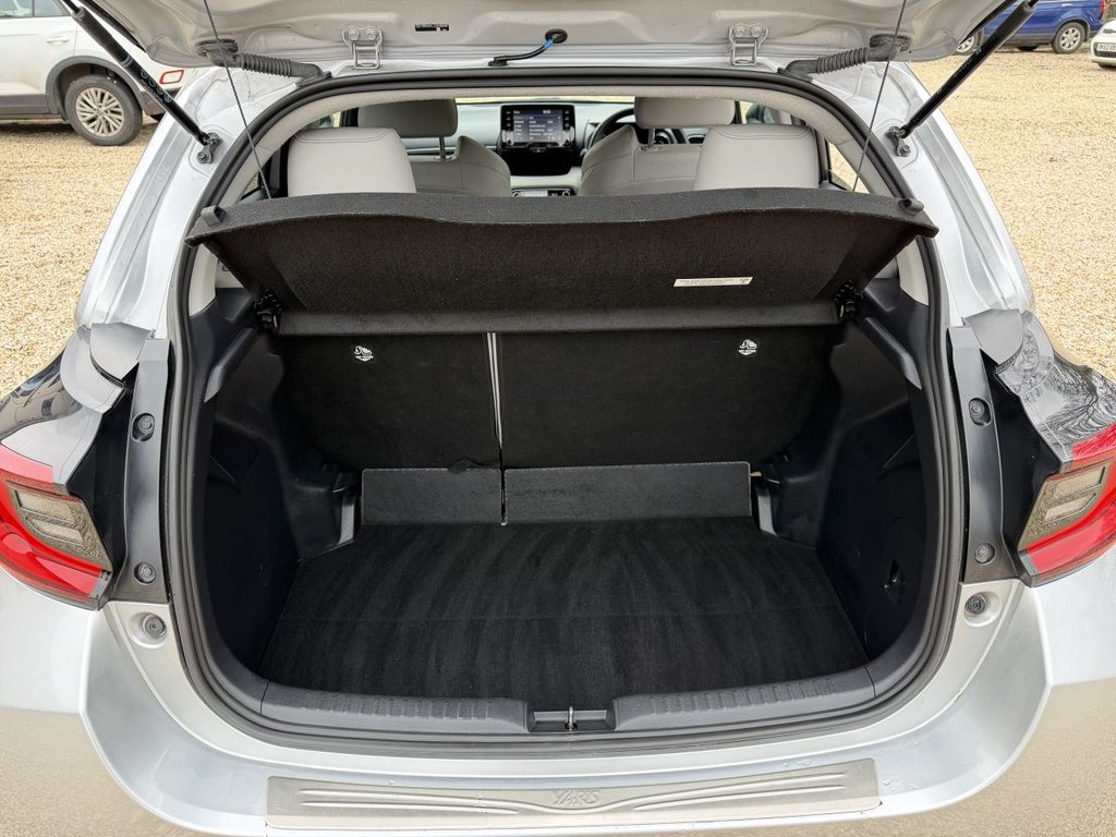 Used Toyota Yaris 2021 for sale - 77451844: Photo 25