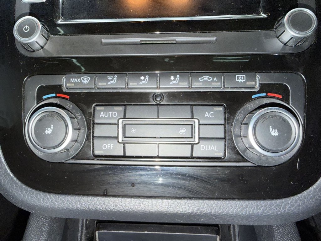 Used Volkswagen Scirocco 2010 for sale - 76655302: Photo 31