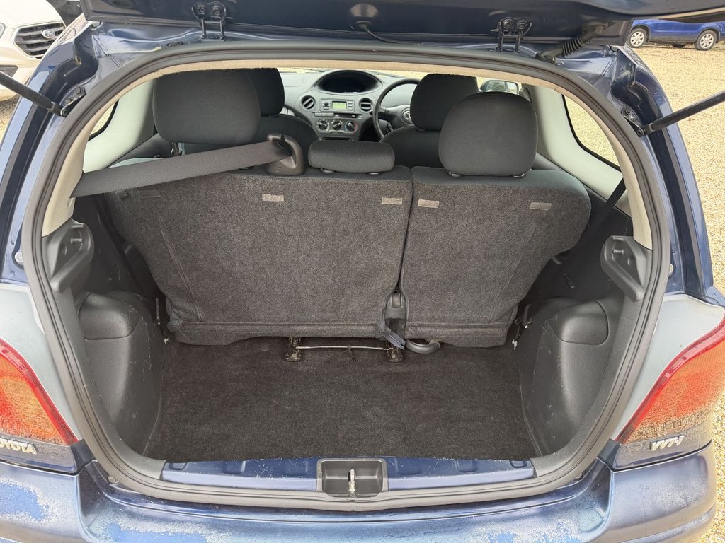 Used Toyota Yaris 2005 for sale - 77451632: Photo 10