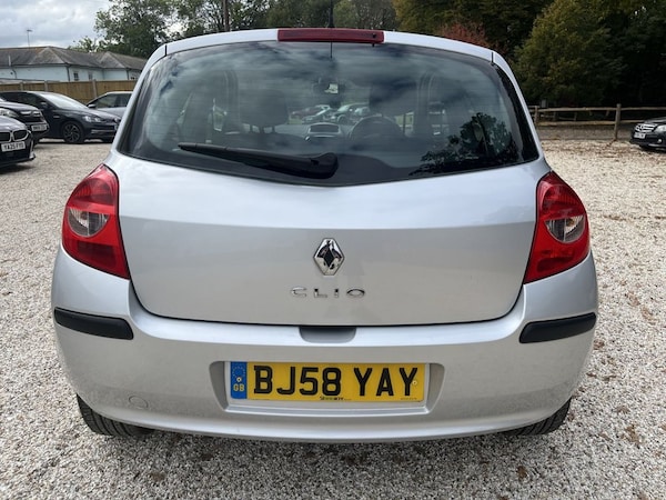 Used Renault Clio 2008 for sale - 76304193: Photo 10