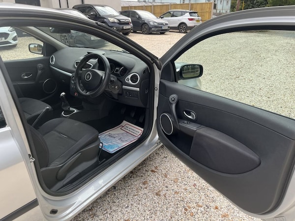 Used Renault Clio 2008 for sale - 76304193: Photo 27
