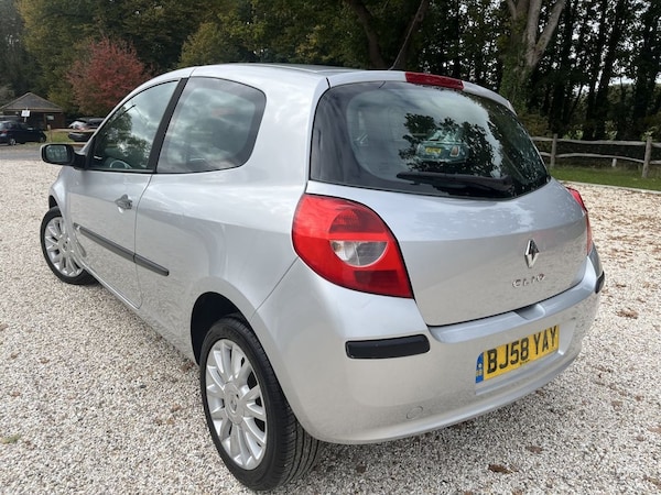 Used Renault Clio 2008 for sale - 76304193: Photo 8