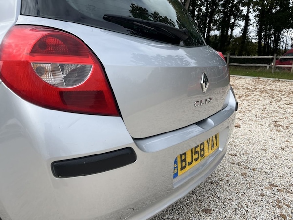 Used Renault Clio 2008 for sale - 76304193: Photo 9