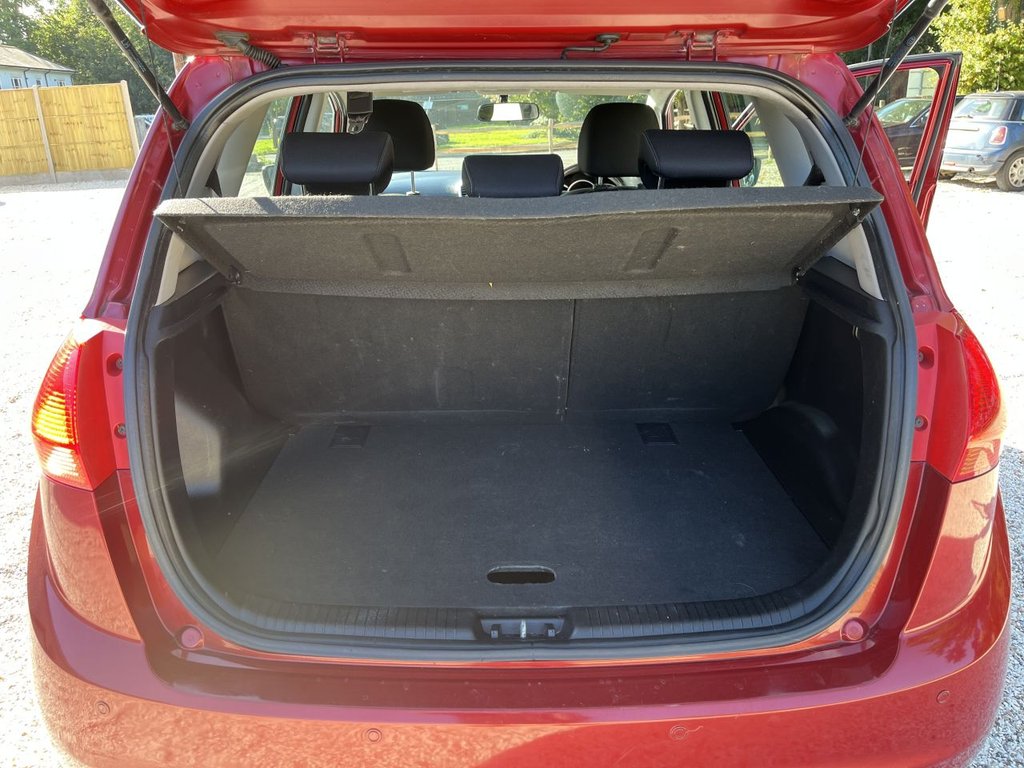 Used Kia Venga 2012 for sale - 76273219: Photo 11