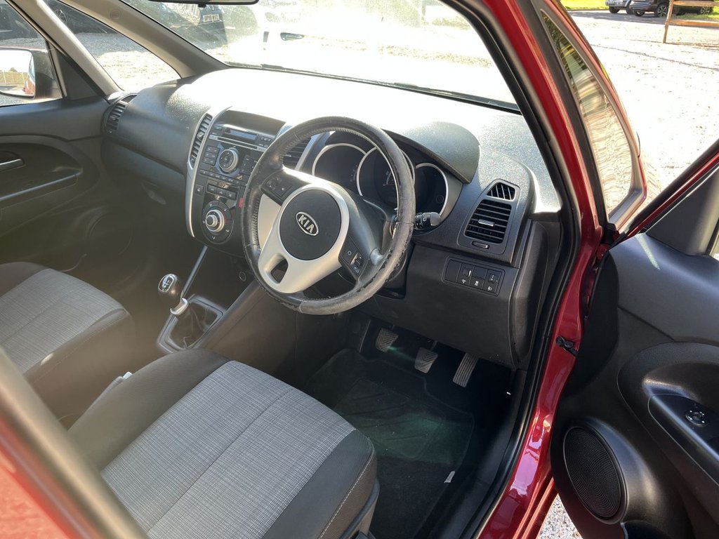 Used Kia Venga 2012 for sale - 76273219: Photo 9