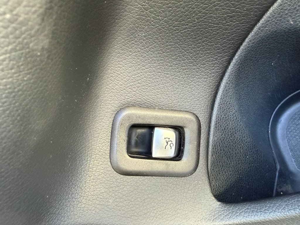 Used Mercedes-Benz C Class 2017 for sale - 78153729: Photo 33