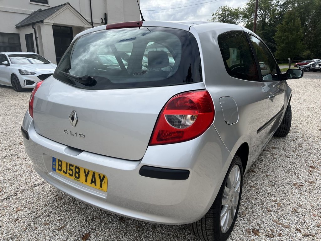 Used Renault Clio 2008 for sale - 76454116: Photo 11