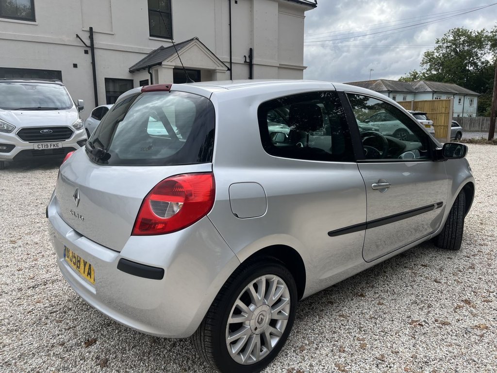 Used Renault Clio 2008 for sale - 76454116: Photo 12