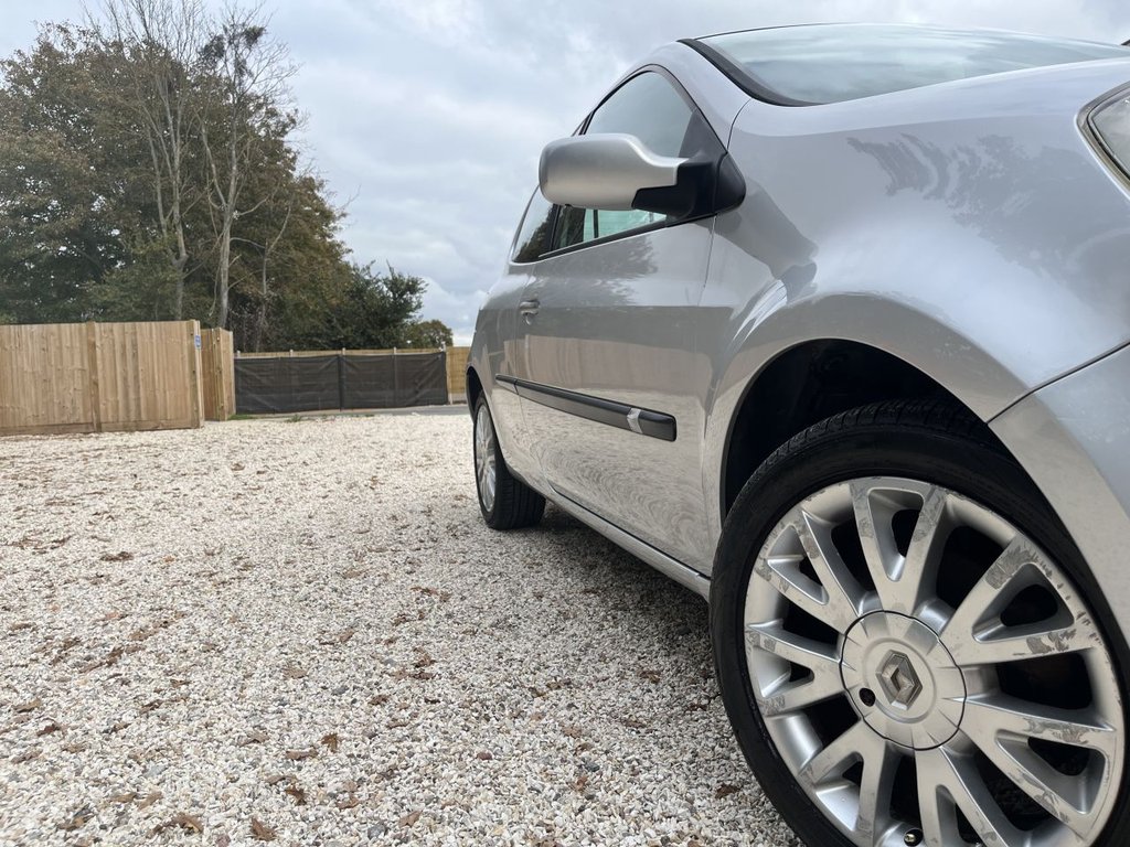 Used Renault Clio 2008 for sale - 76454116: Photo 16