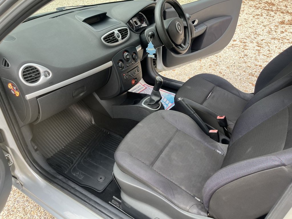 Used Renault Clio 2008 for sale - 76454116: Photo 24