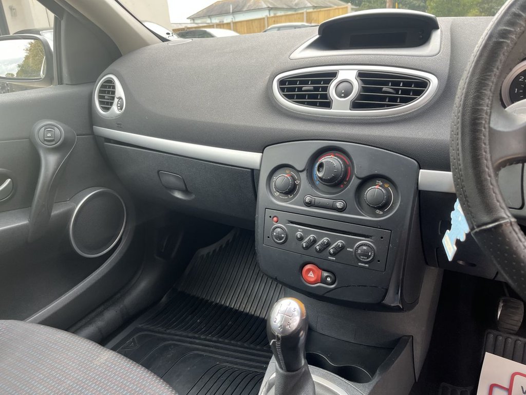 Used Renault Clio 2008 for sale - 76454116: Photo 30