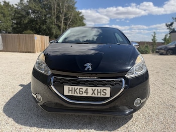 Used Peugeot 208 2015 for sale - 79422096: Photo
