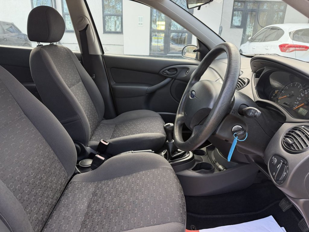 Used Ford Focus 2003 for sale - 76654306: Photo 12