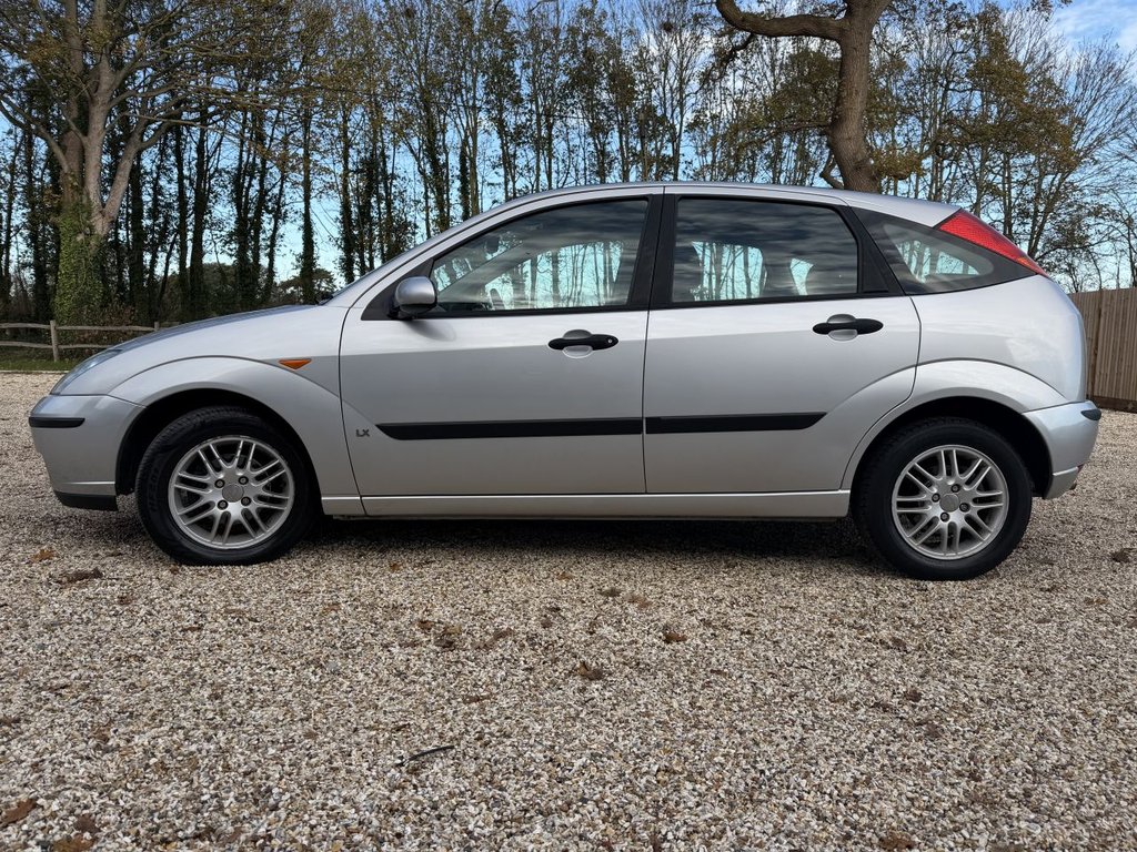 Used Ford Focus 2003 for sale - 76654306: Photo 5