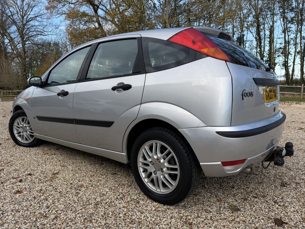 Used Ford Focus 2003 for sale - 76654306: Photo 6