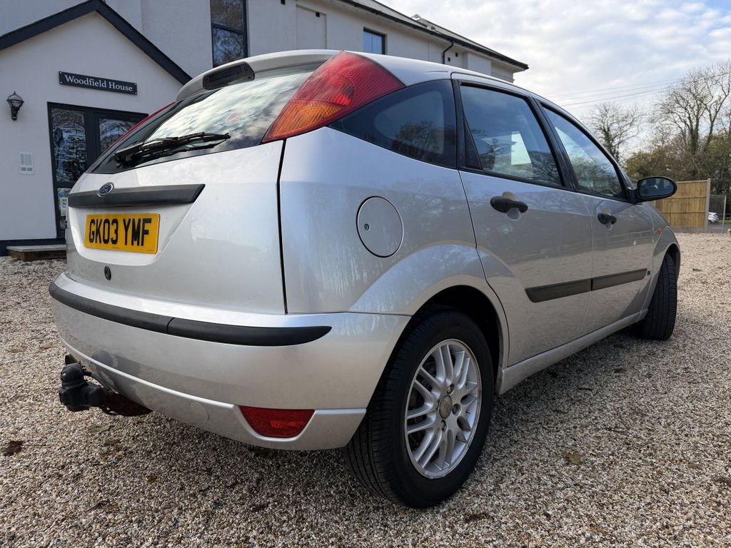 Used Ford Focus 2003 for sale - 76654306: Photo 9