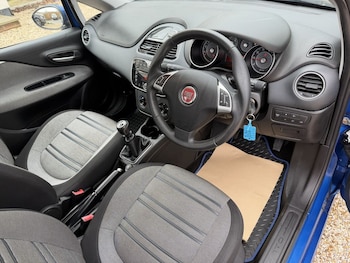 Used Fiat Punto Evo 2010 for sale - 77341551: Photo