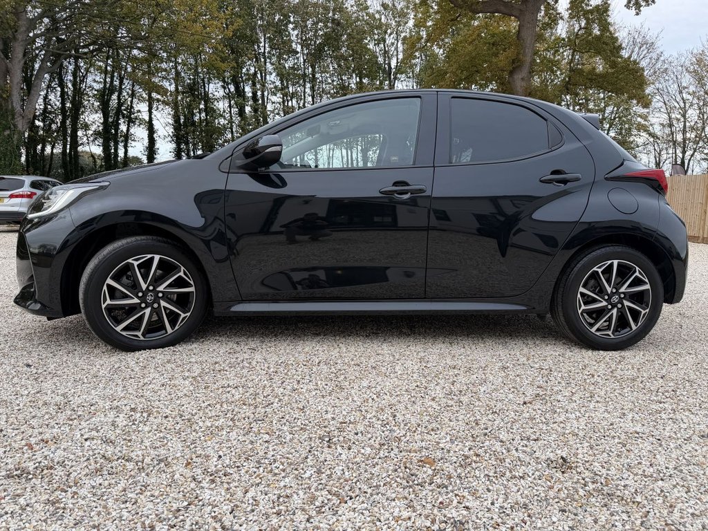 Used Toyota Yaris 2022 for sale - 76469875: Photo 10