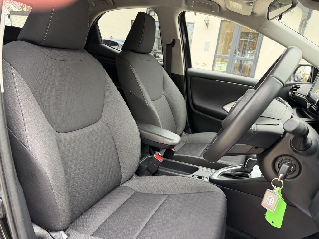 Used Toyota Yaris 2022 for sale - 76469875: Photo 12