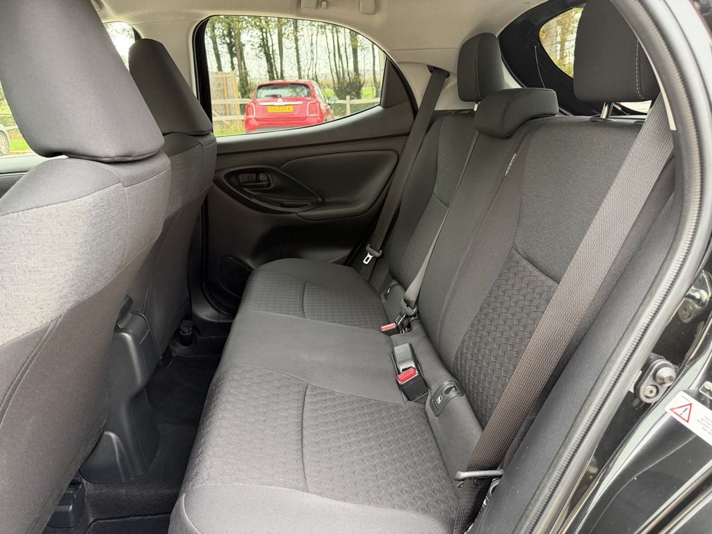 Used Toyota Yaris 2022 for sale - 76469875: Photo 14