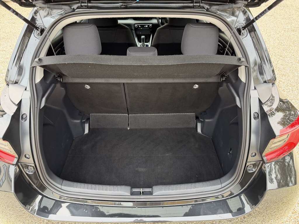 Used Toyota Yaris 2022 for sale - 76469875: Photo 15