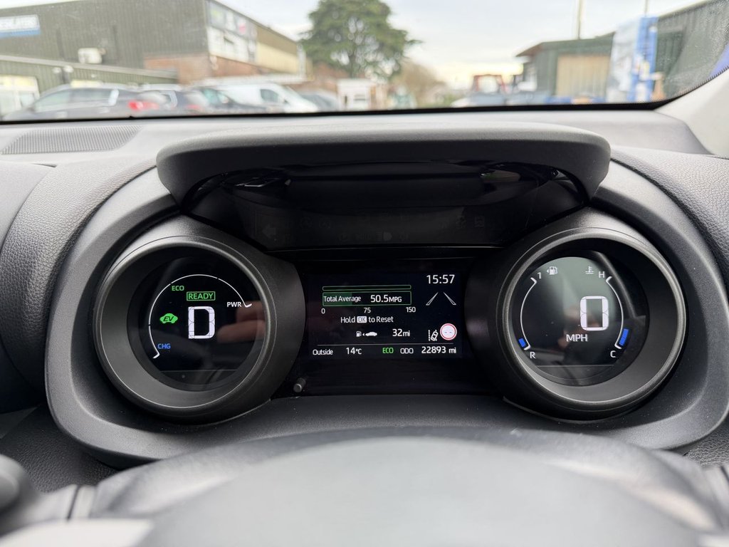 Used Toyota Yaris 2022 for sale - 76469875: Photo 22