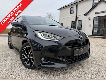 Used Toyota Yaris 2022 for sale - 76469875: Photo