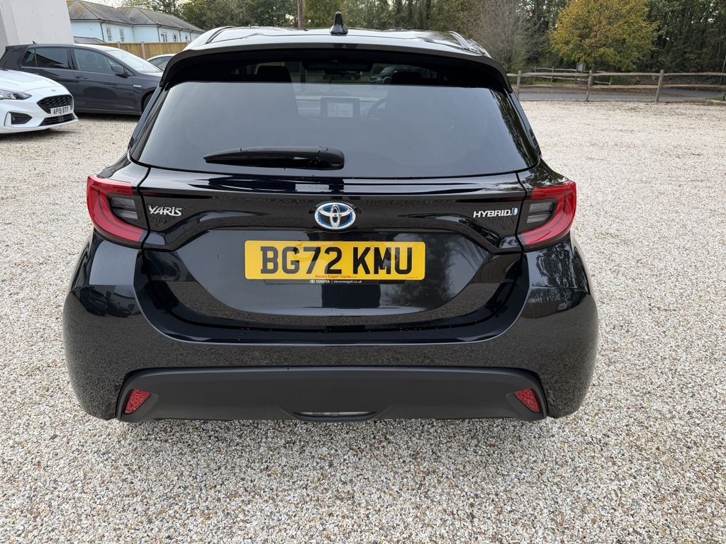 Used Toyota Yaris 2022 for sale - 76469875: Photo 8